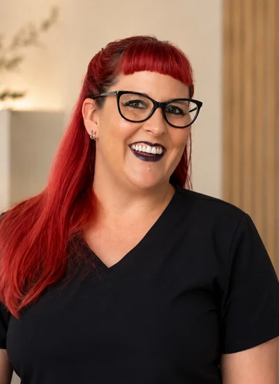 Headshot of Dawn, Finesse Dental Lounge team member.