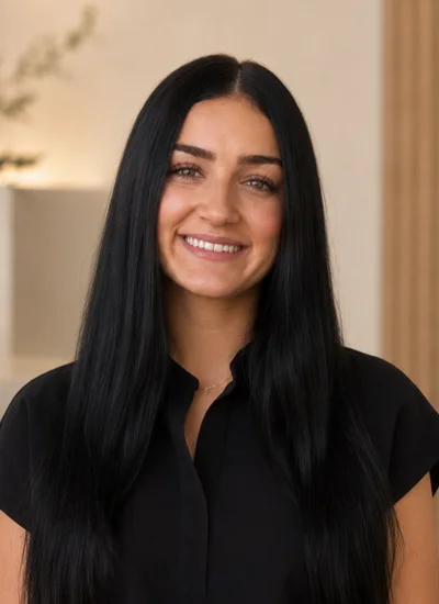 Headshot of Ella, Finesse Dental Lounge team member.