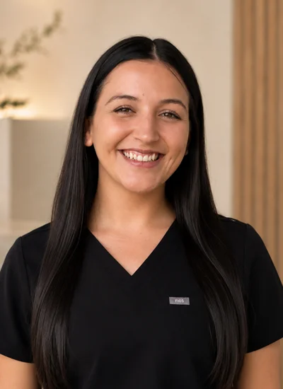 Headshot of Julia, Finesse Dental Lounge team member.